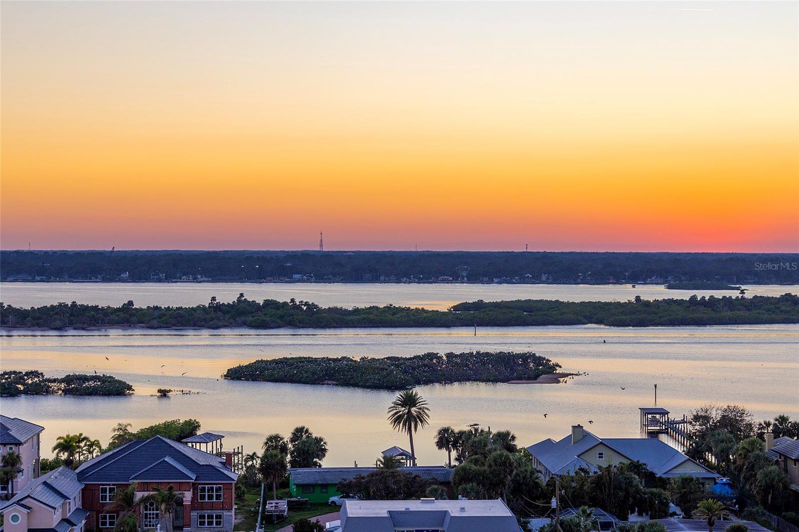 SALIDA DEL SOL - Residential