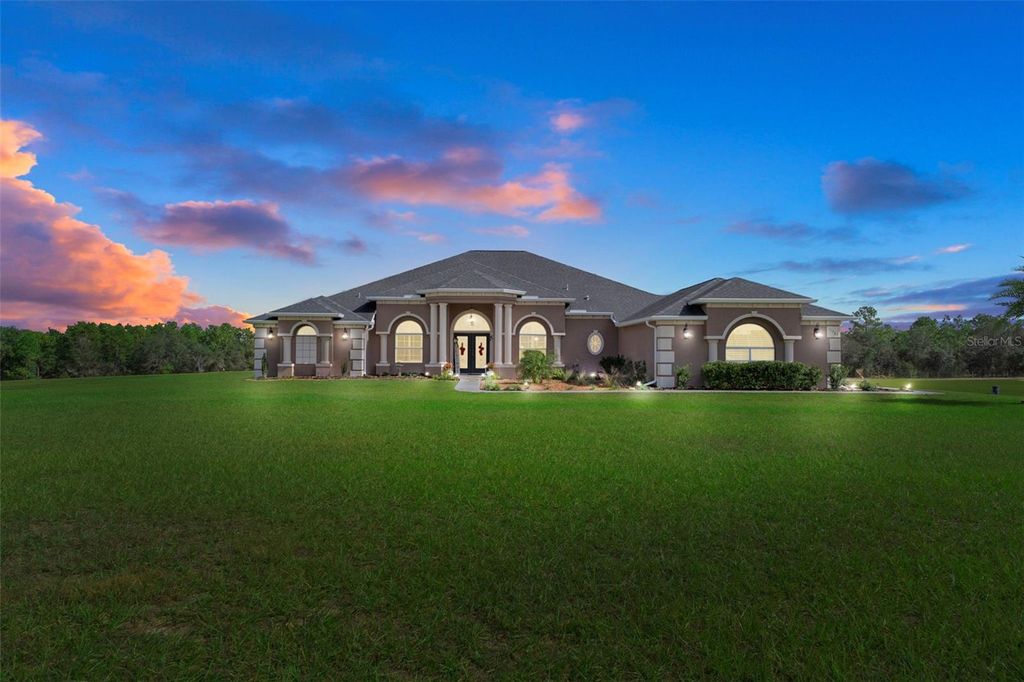 Photo of 11367 S Brightstar Avenue, Floral City, FL 34436 (MLS # W7880443)