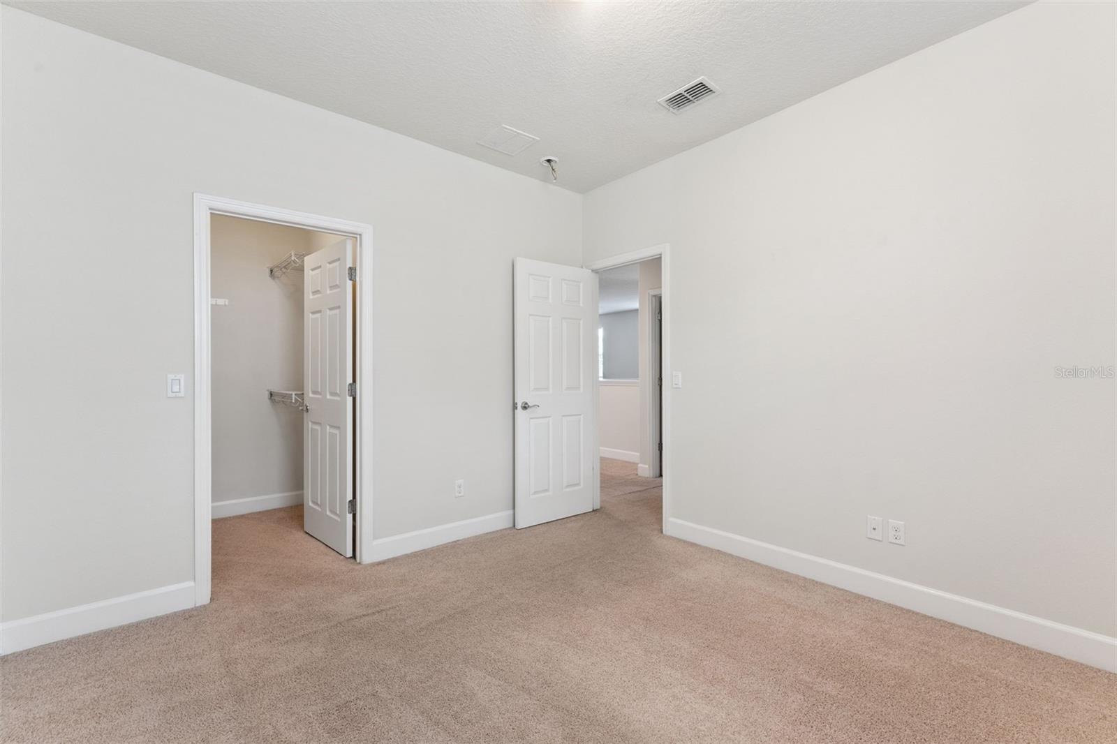 VILLAGEWALK - Residential