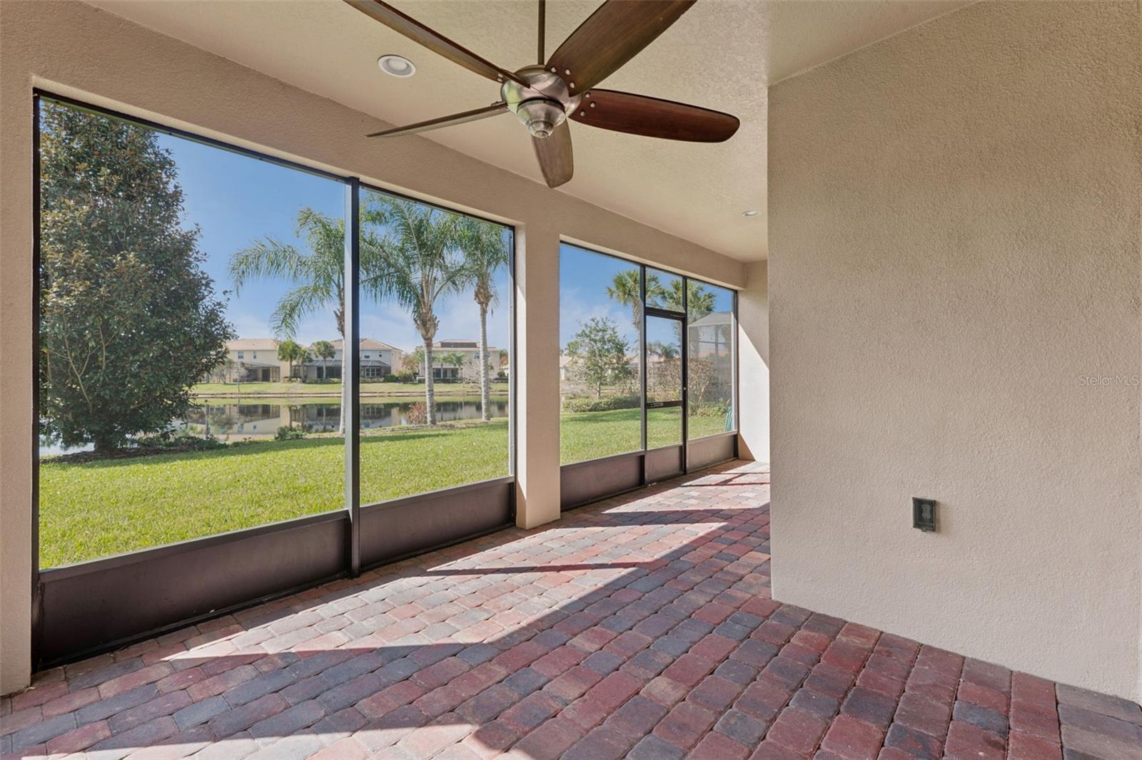 VILLAGEWALK - Residential