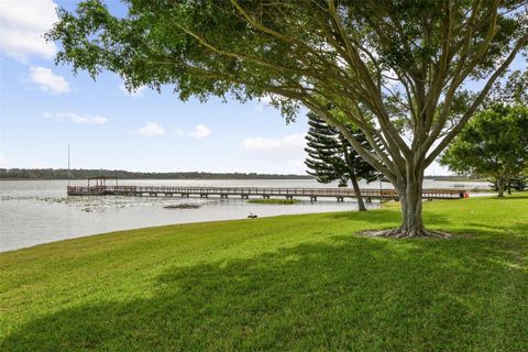 A home in SEMINOLE