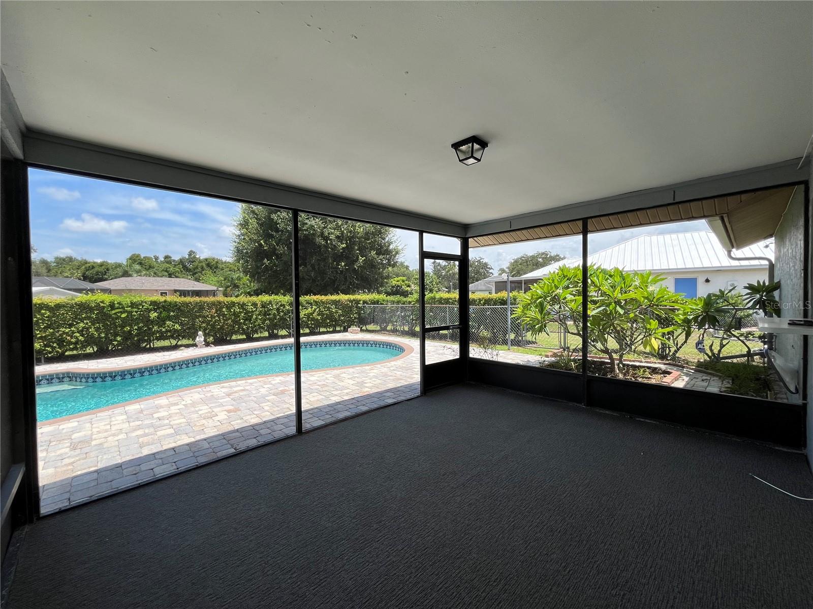 PLANTATION OAKS - Residential