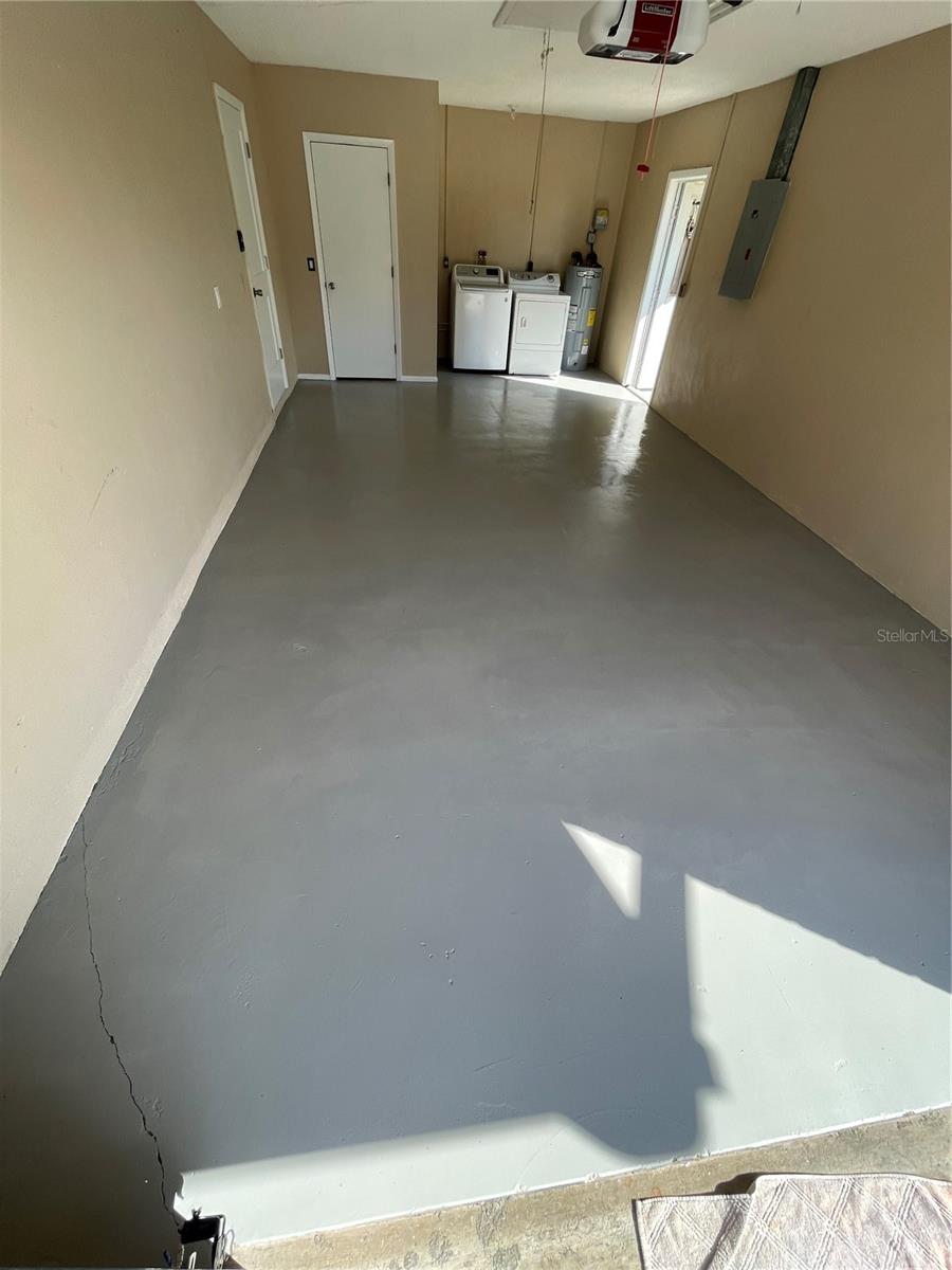 PLANTATION OAKS - Residential