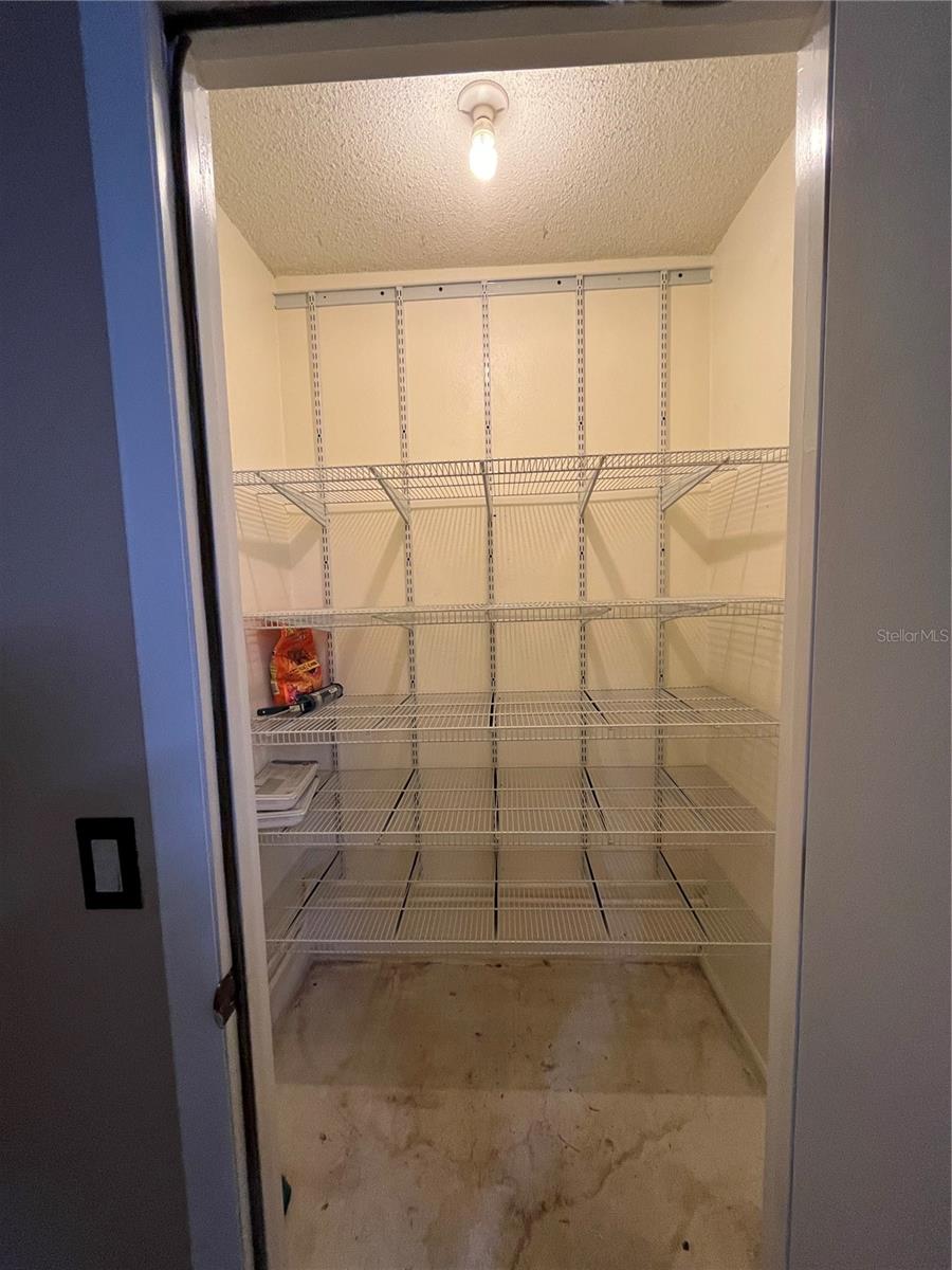 PLANTATION OAKS - Residential