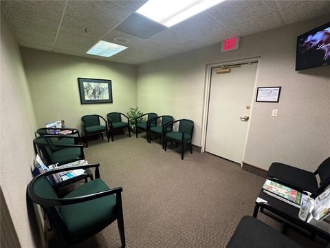 Tiny photo for 640 S Lake Street, Leesburg, FL 34748 (MLS # G5101981)