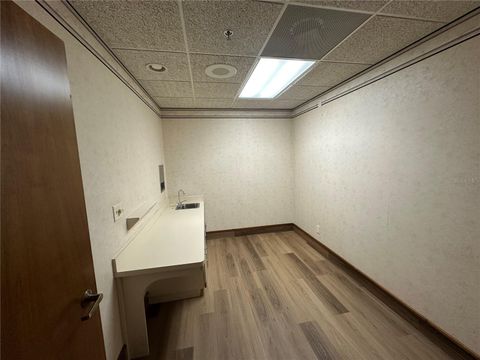 Tiny photo for 640 S Lake Street, Leesburg, FL 34748 (MLS # G5101981)