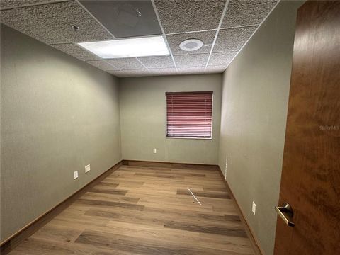 Tiny photo for 640 S Lake Street, Leesburg, FL 34748 (MLS # G5101981)