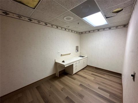 Tiny photo for 640 S Lake Street, Leesburg, FL 34748 (MLS # G5101981)