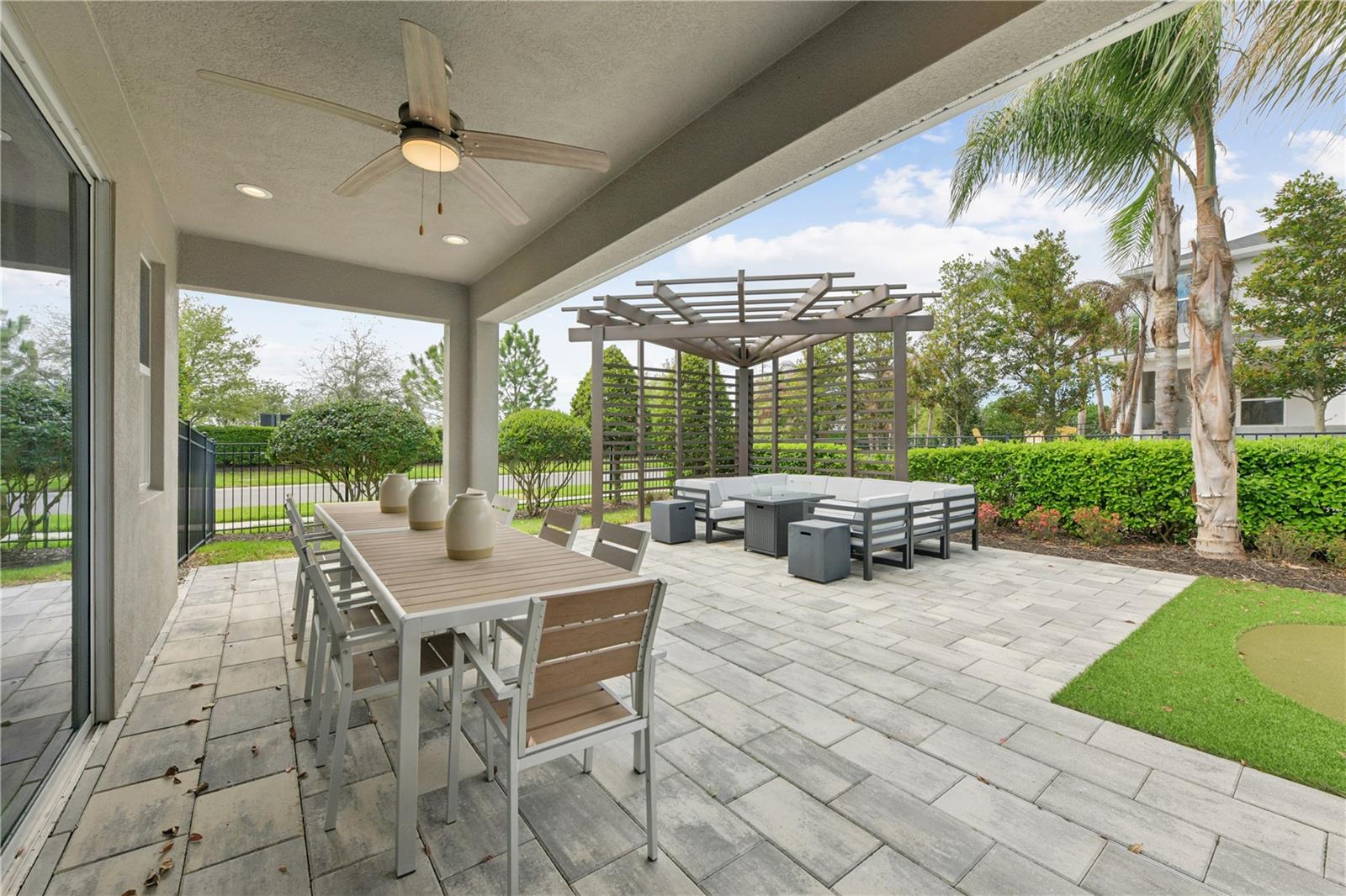 OAKS AT KELLY PARK - Residential