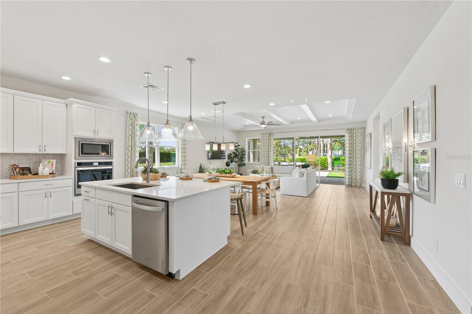 OAKS AT KELLY PARK - Residential