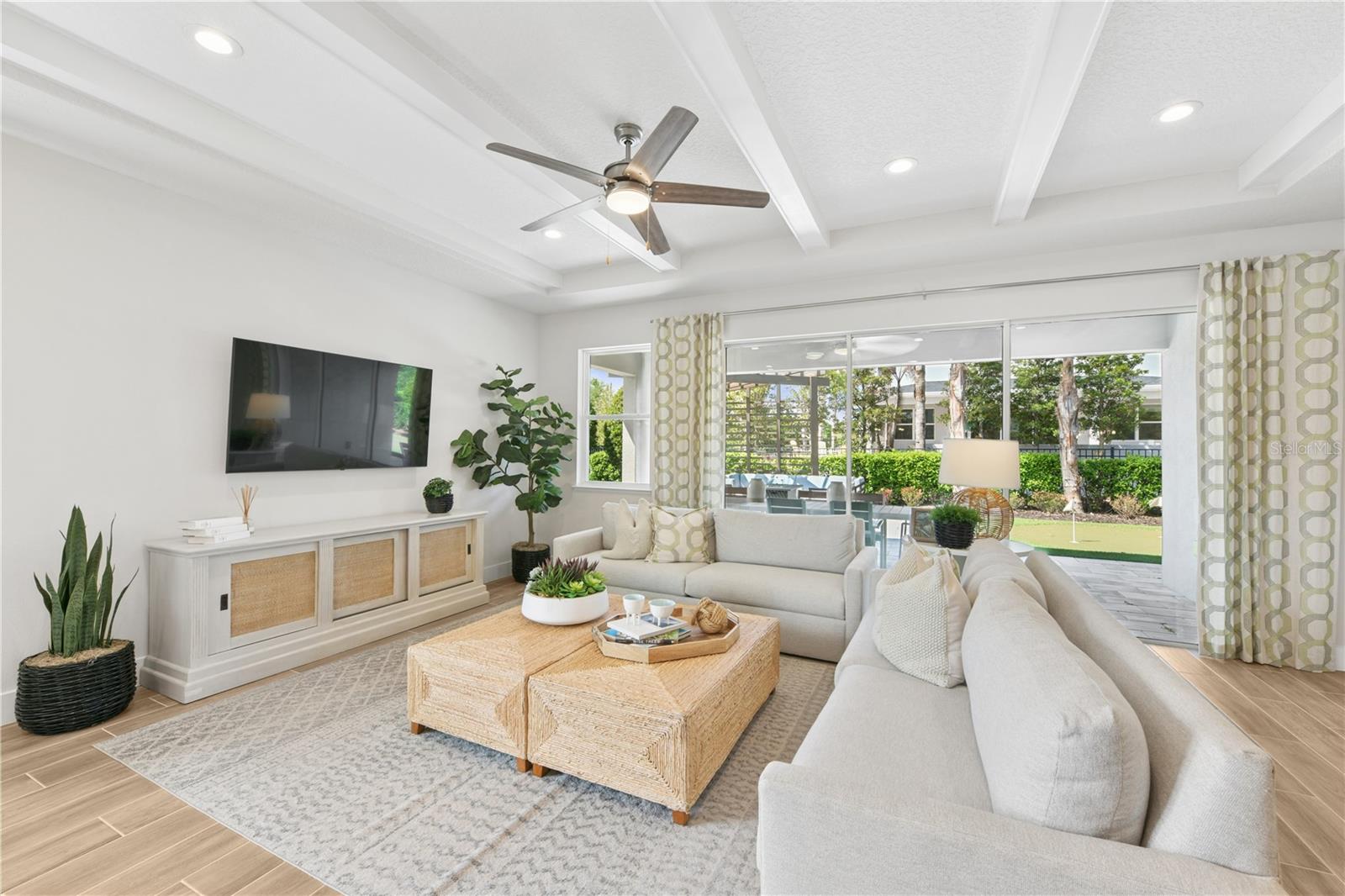 OAKS AT KELLY PARK - Residential