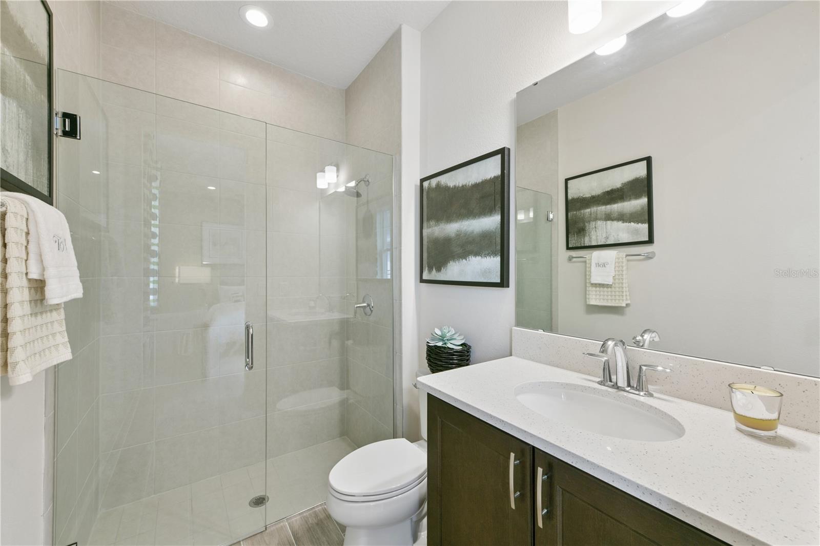 OAKS AT KELLY PARK - Residential