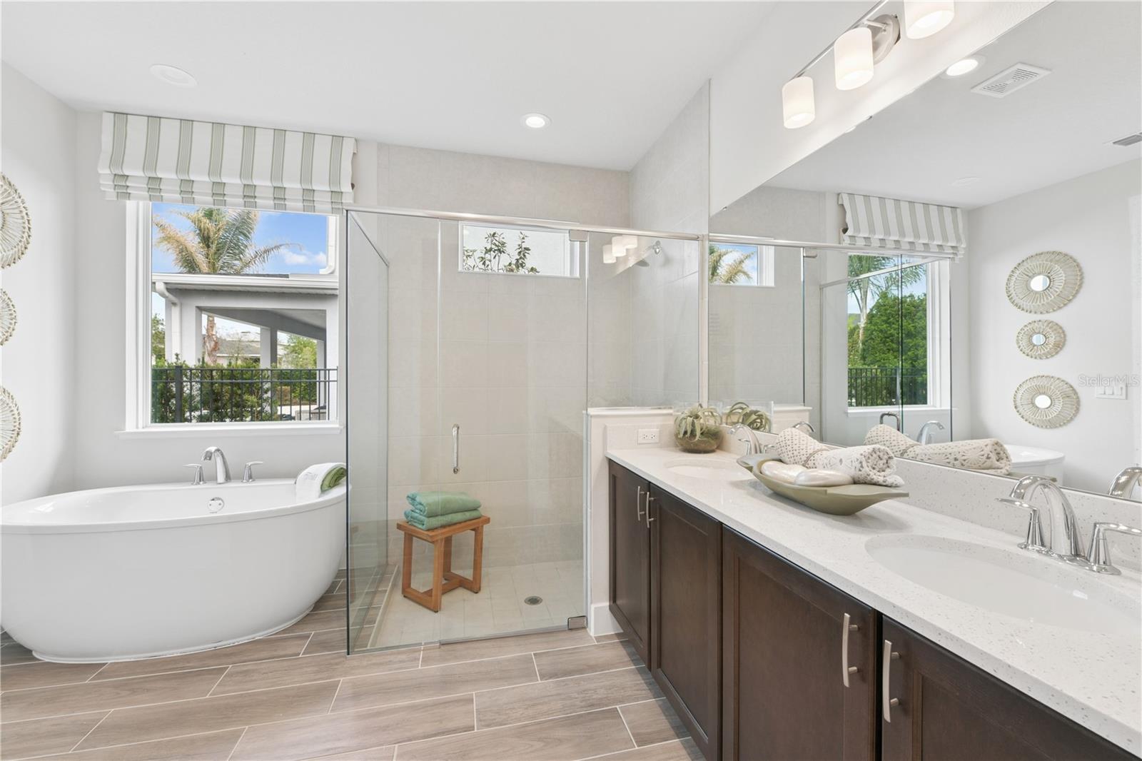 OAKS AT KELLY PARK - Residential