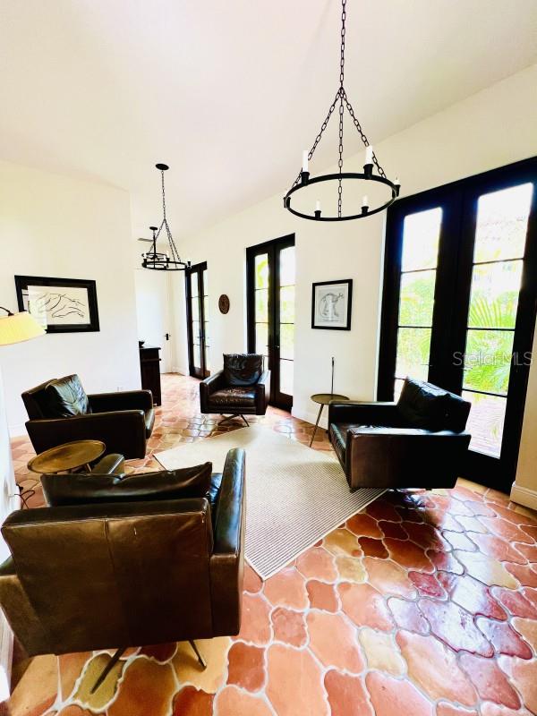 IVANHOE PARK REP - Residential