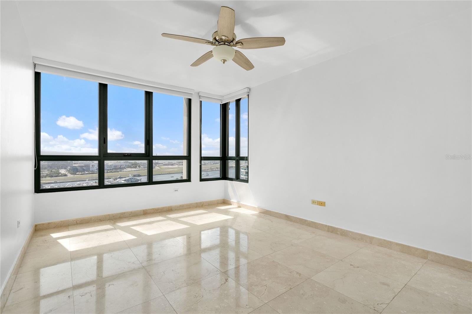 CARIBE PLAZA - Residential