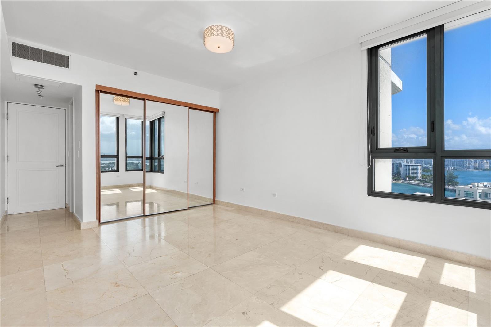 CARIBE PLAZA - Residential