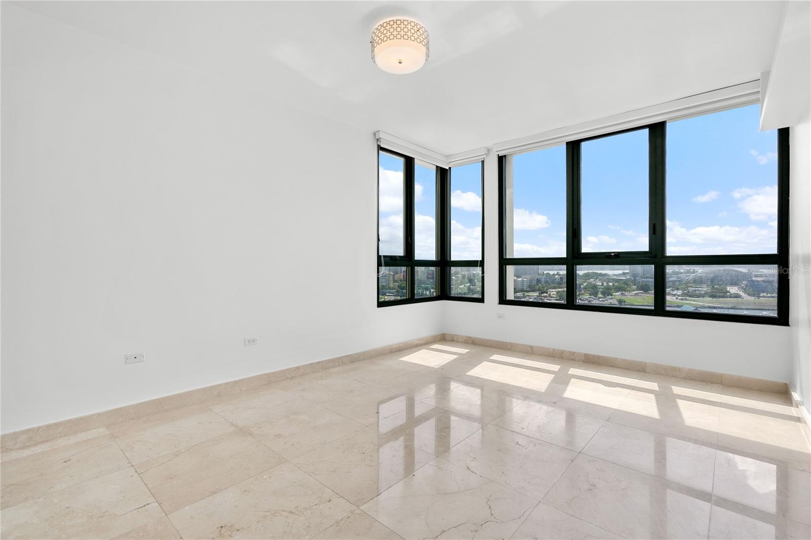 CARIBE PLAZA - Residential