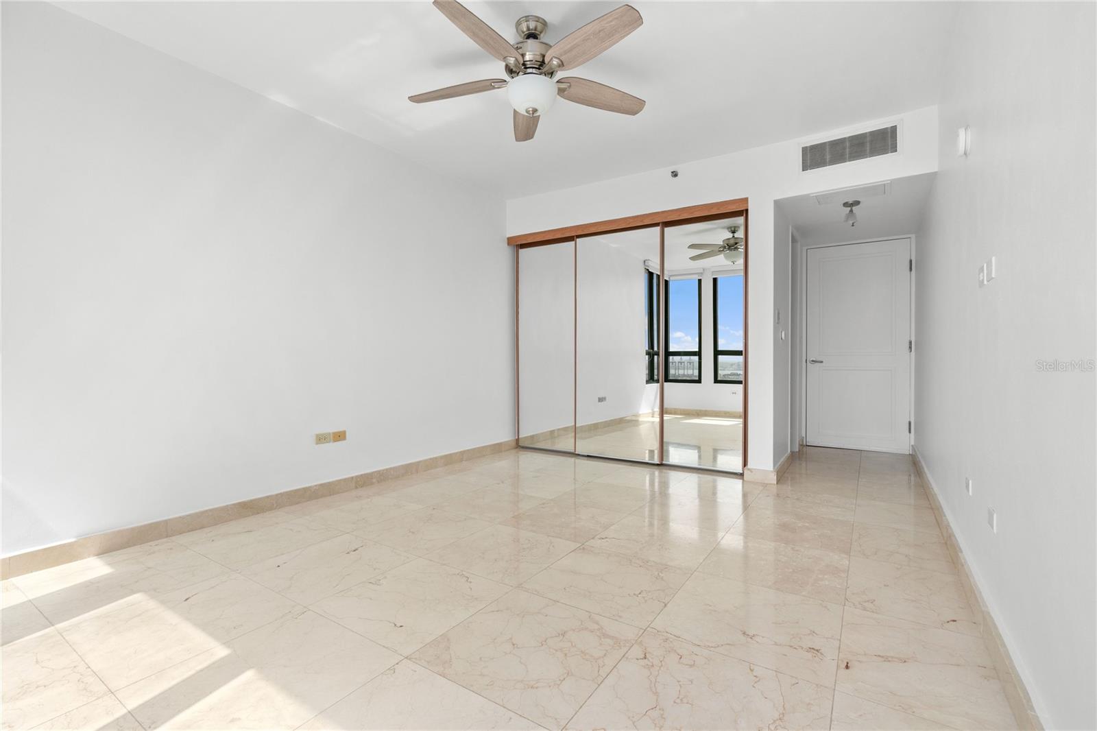 CARIBE PLAZA - Residential