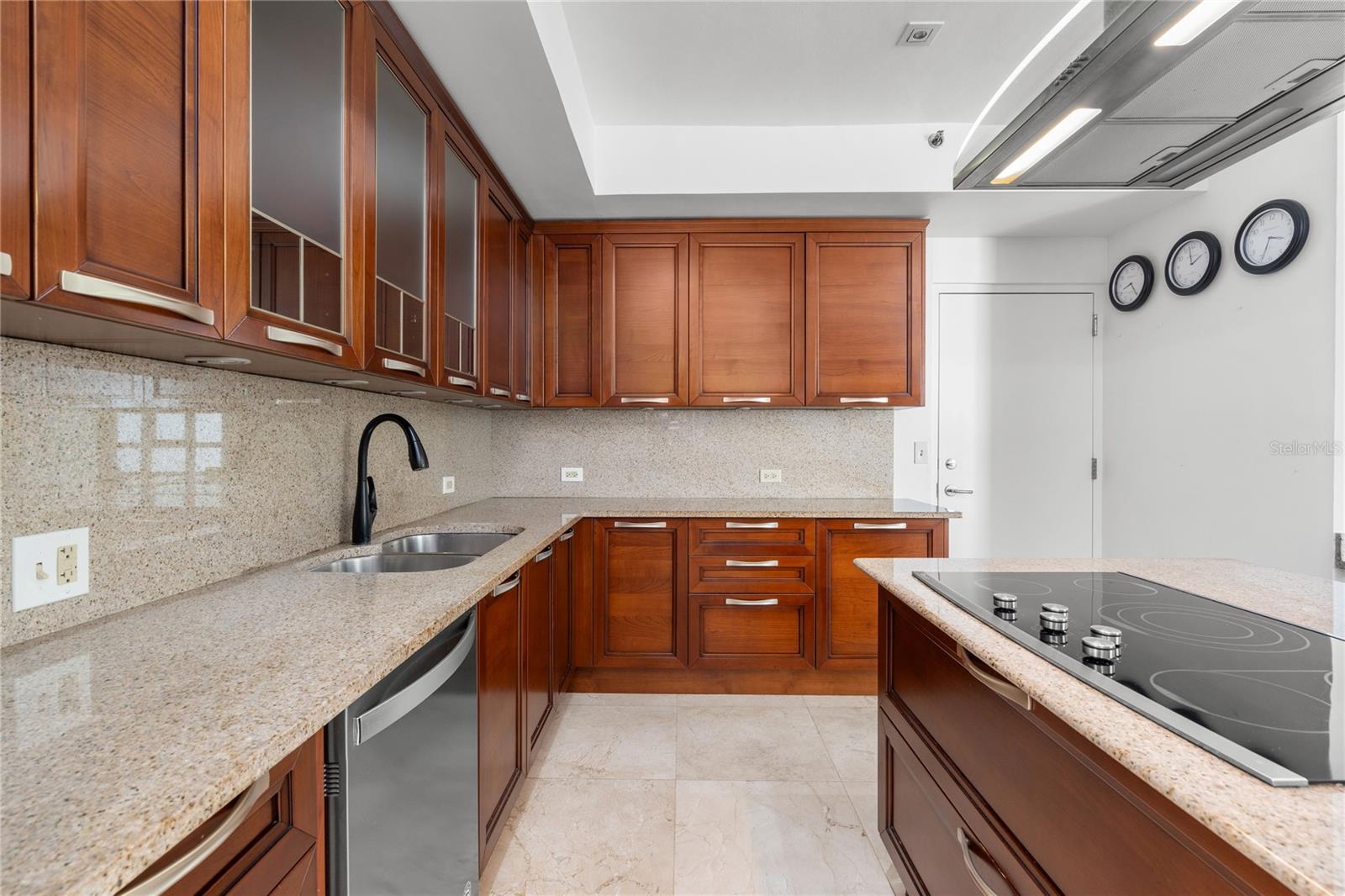 CARIBE PLAZA - Residential