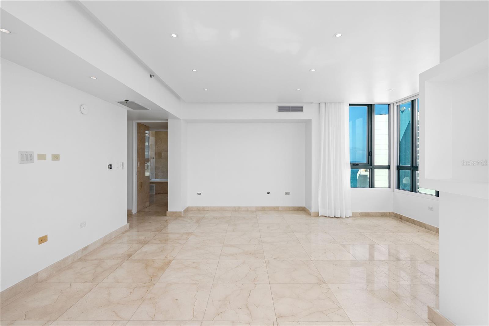 CARIBE PLAZA - Residential