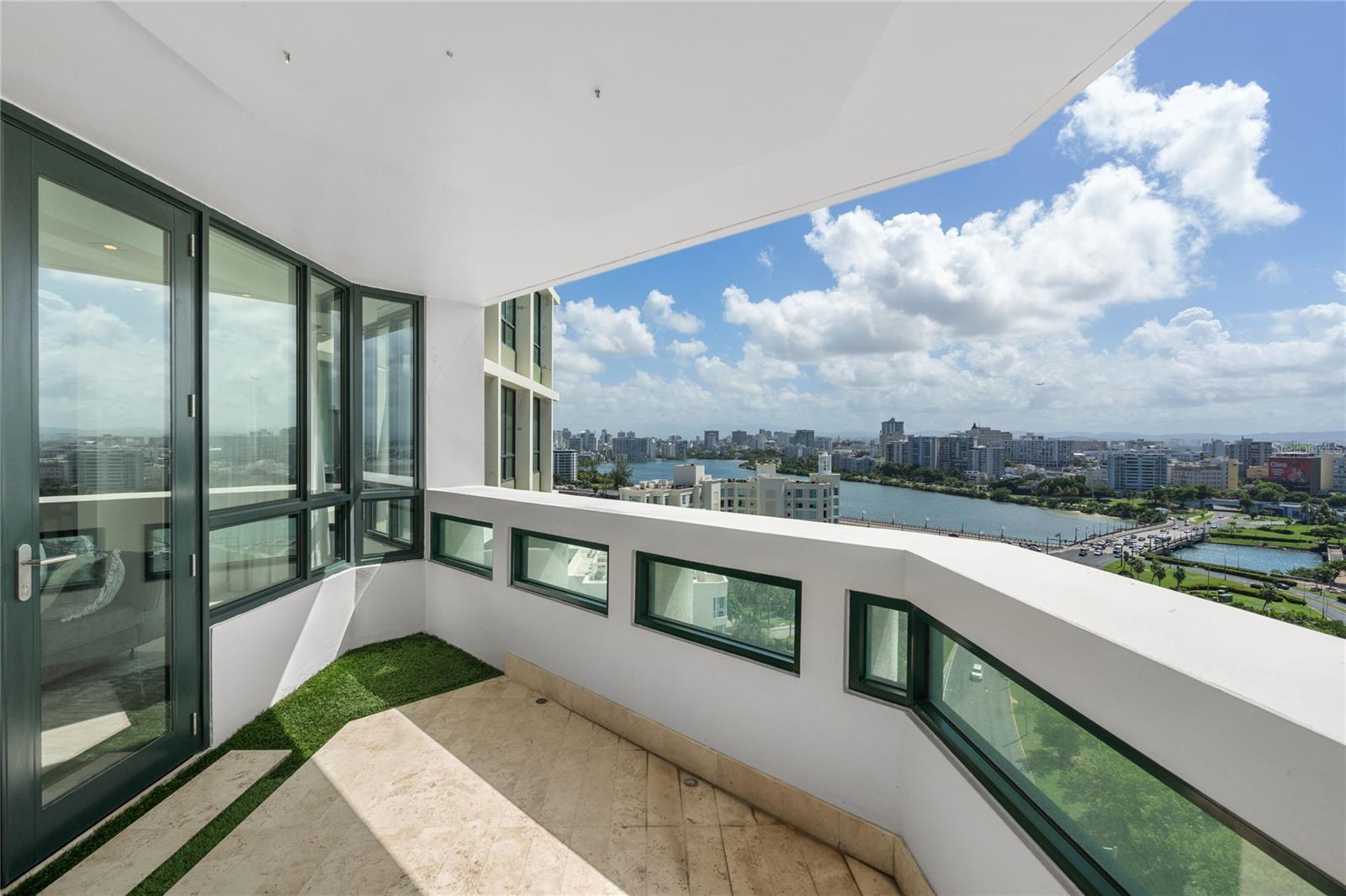 CARIBE PLAZA - Residential