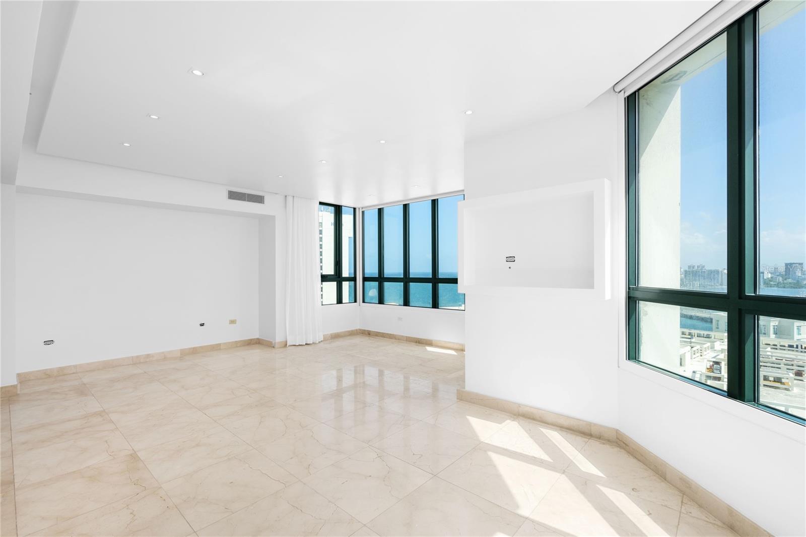 CARIBE PLAZA - Residential