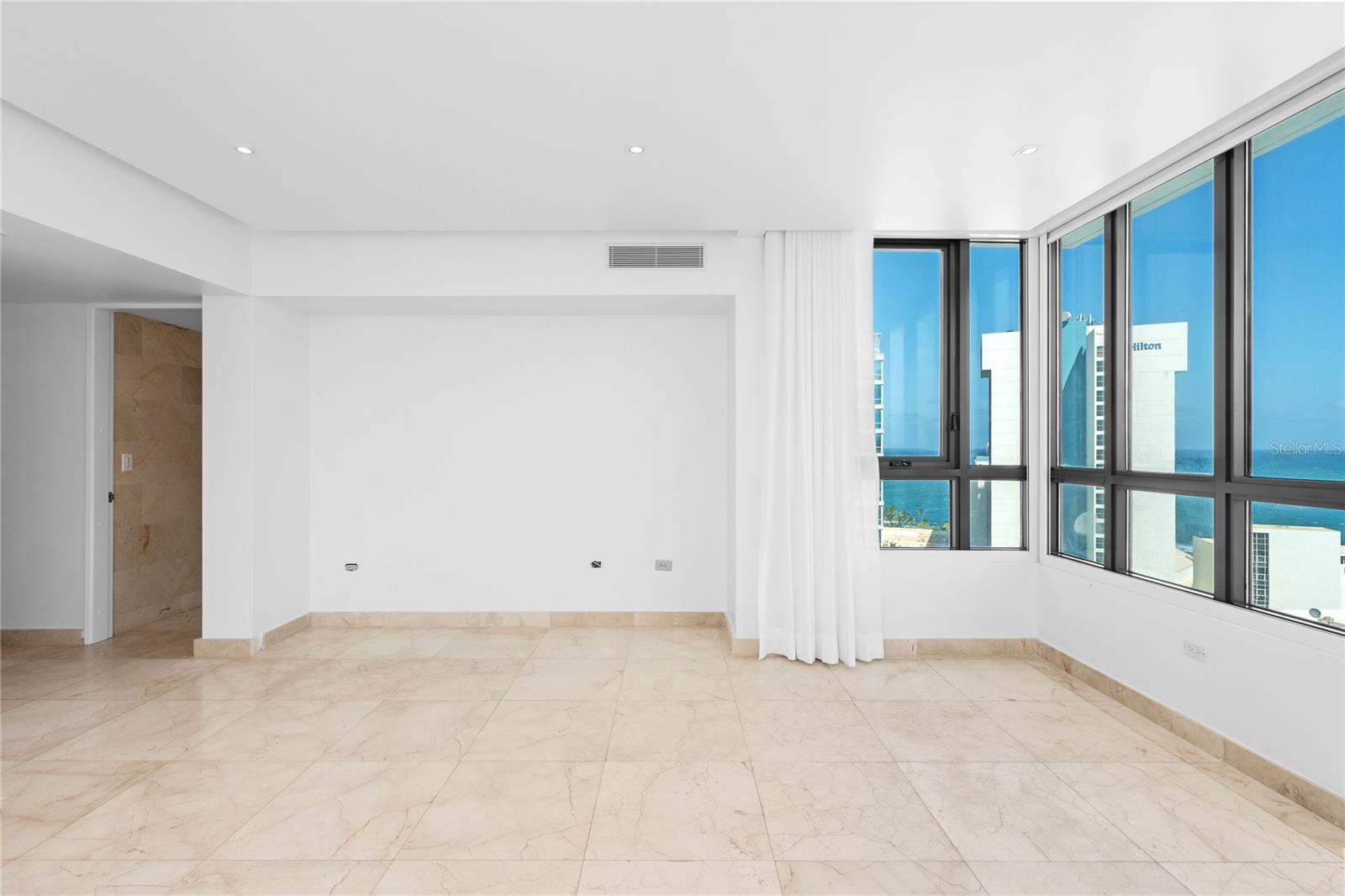 CARIBE PLAZA - Residential