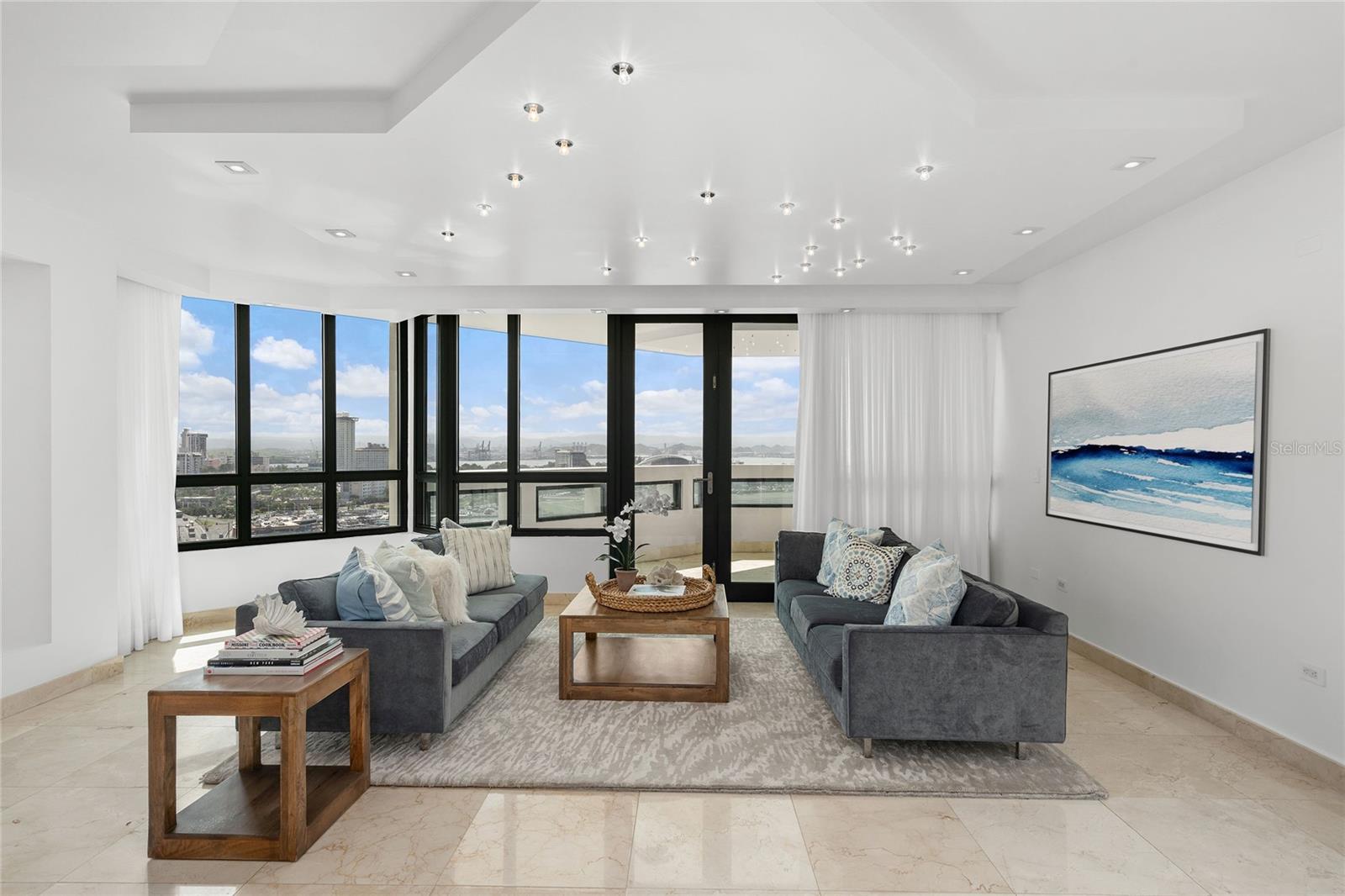 CARIBE PLAZA - Residential