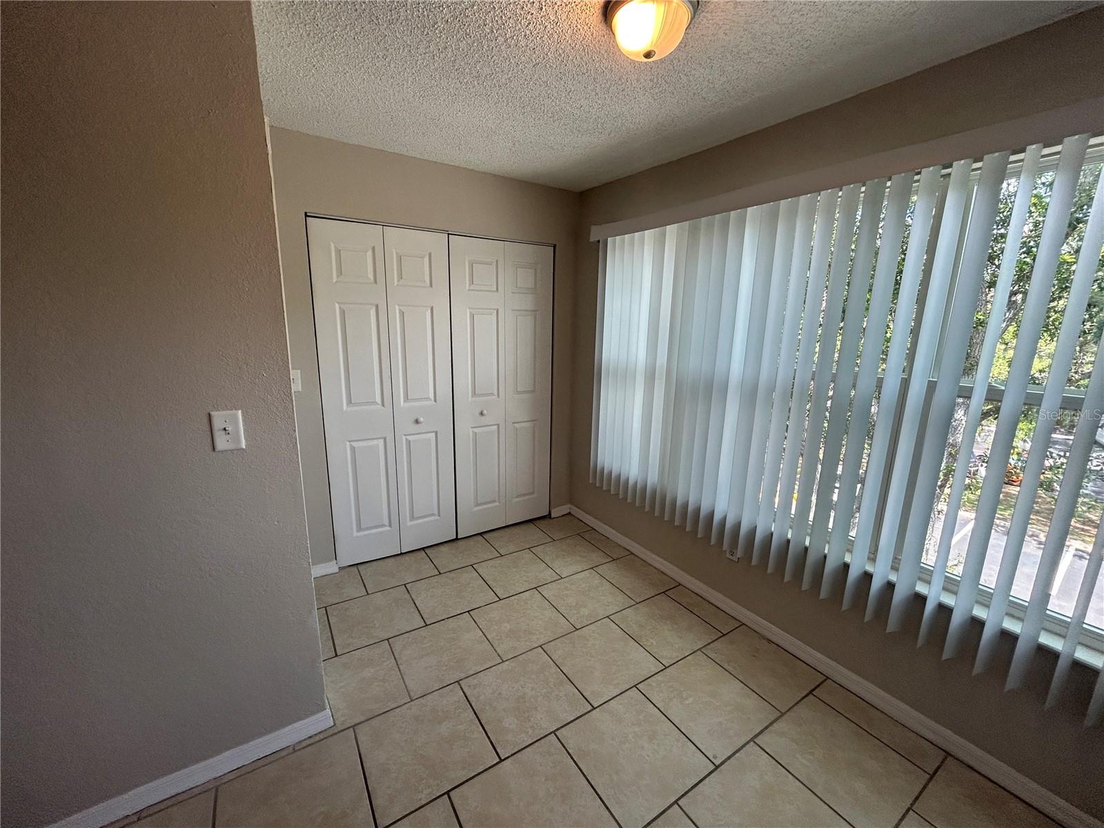 VENETIAN PLACE - Residential