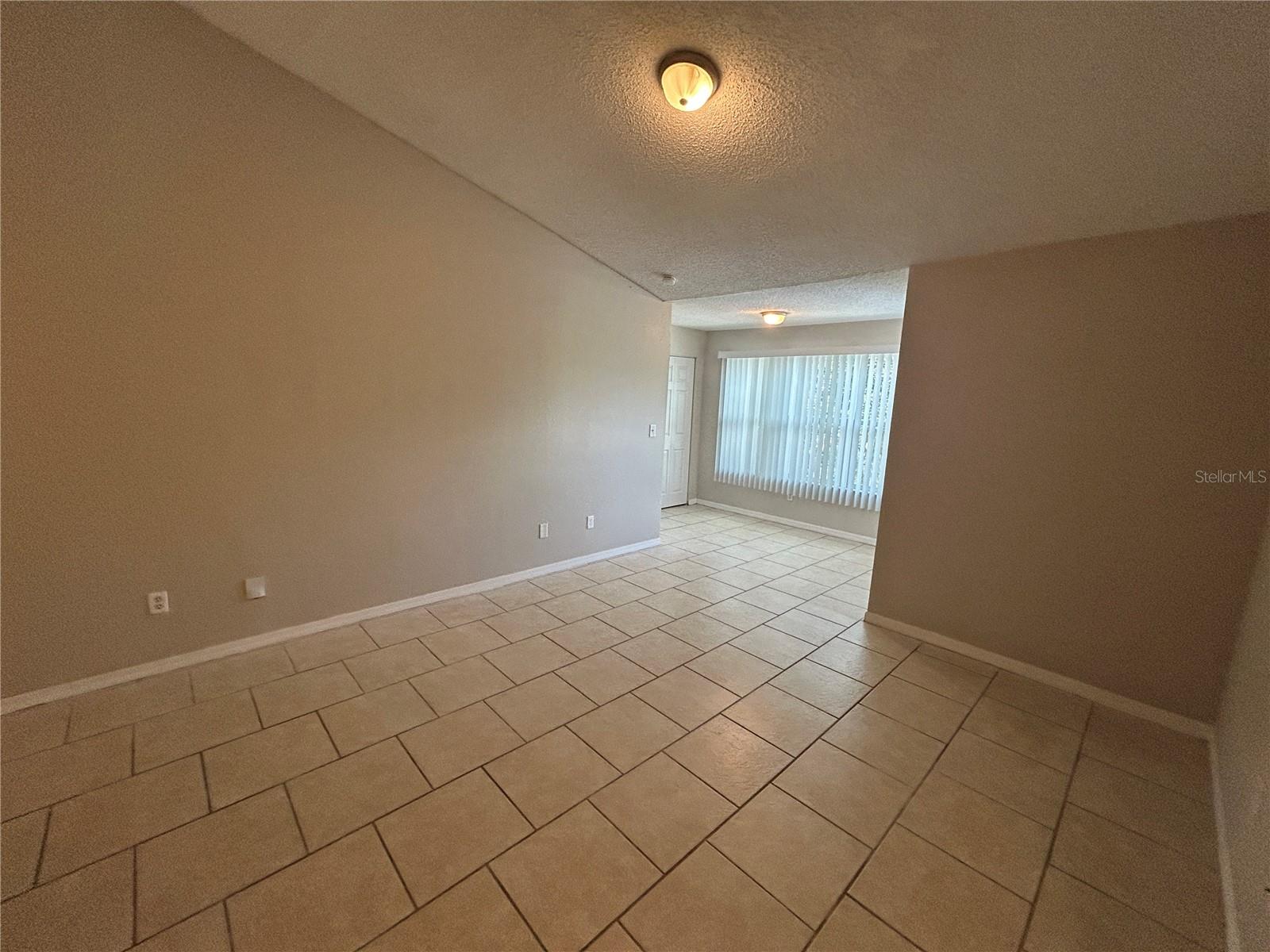 4512 COMMANDER DRIVE 1735