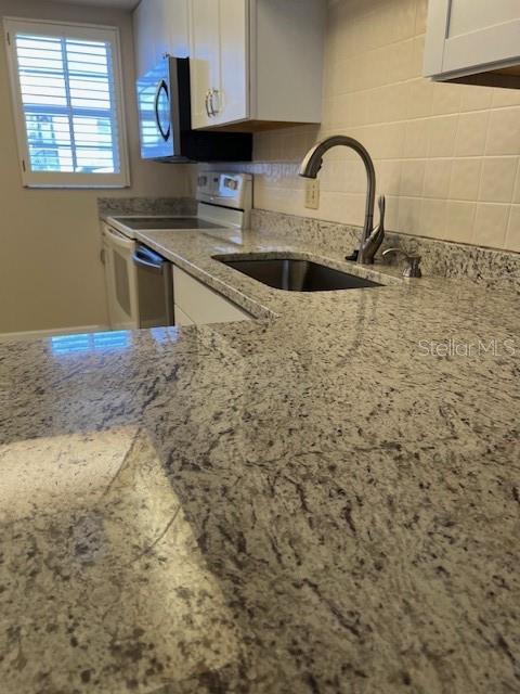 FAIROAKS NORTH A CONDO - Residential Lease