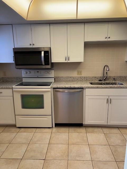 FAIROAKS NORTH A CONDO - Residential Lease