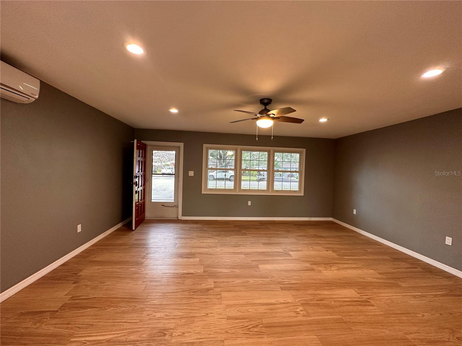 GULF TO BAY ACRES - Residential Lease