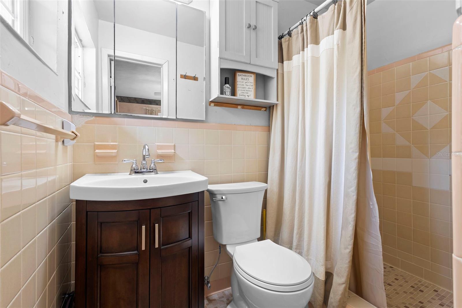 WOODHILL ACRES - Residential