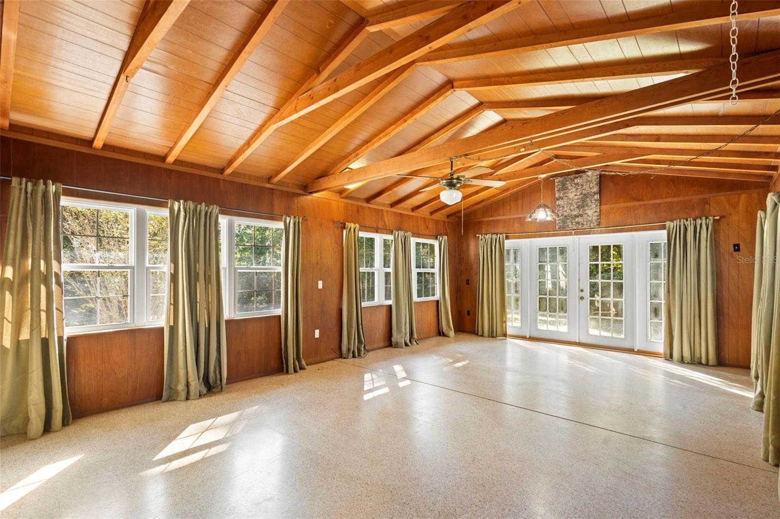 WOODHILL ACRES - Residential