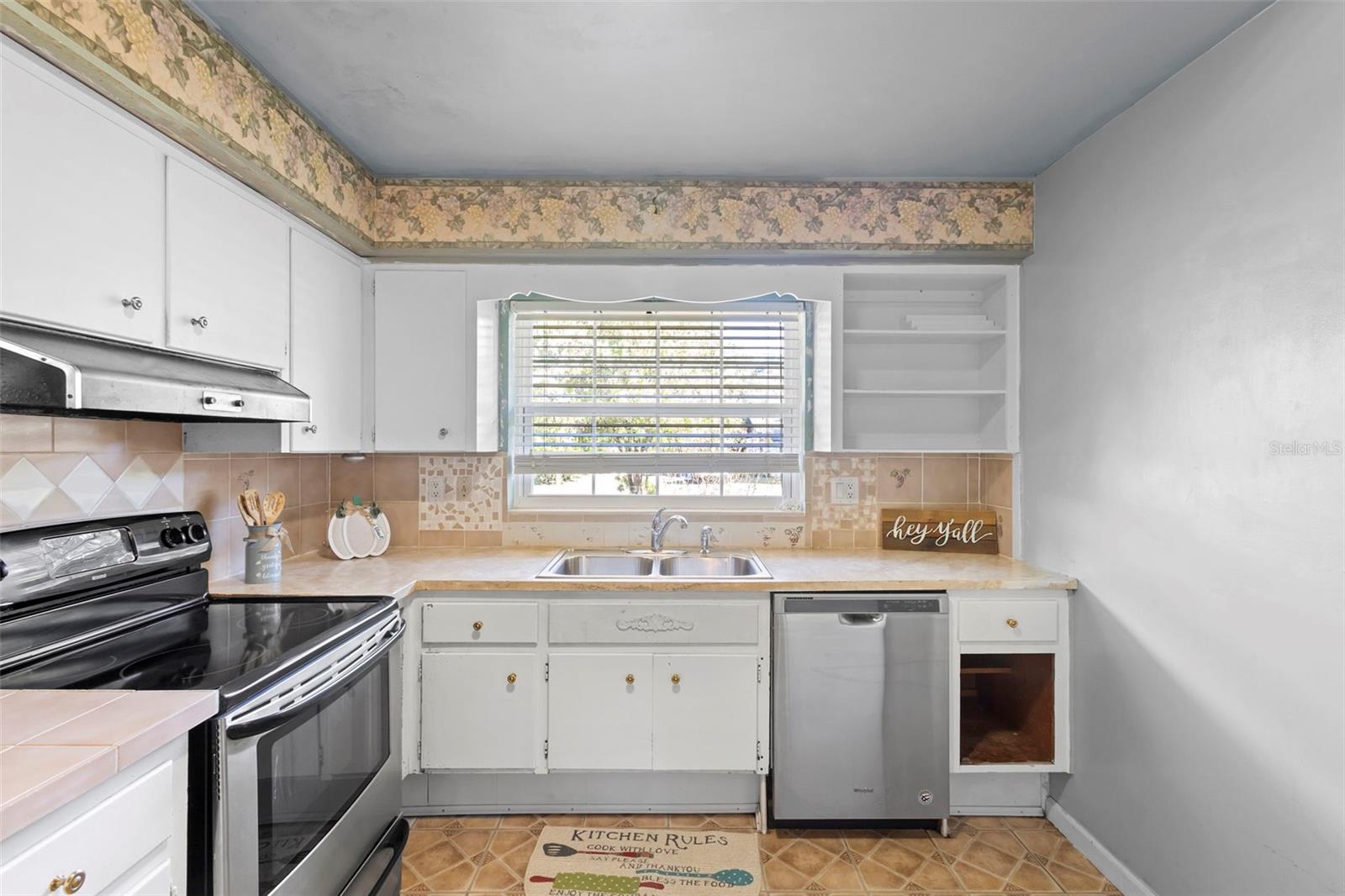 WOODHILL ACRES - Residential