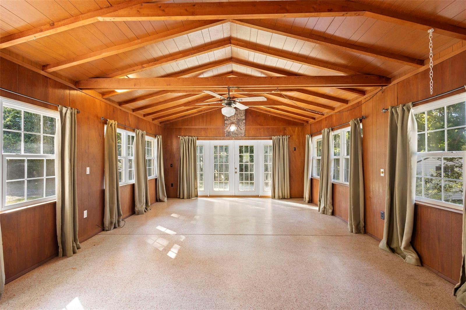 WOODHILL ACRES - Residential