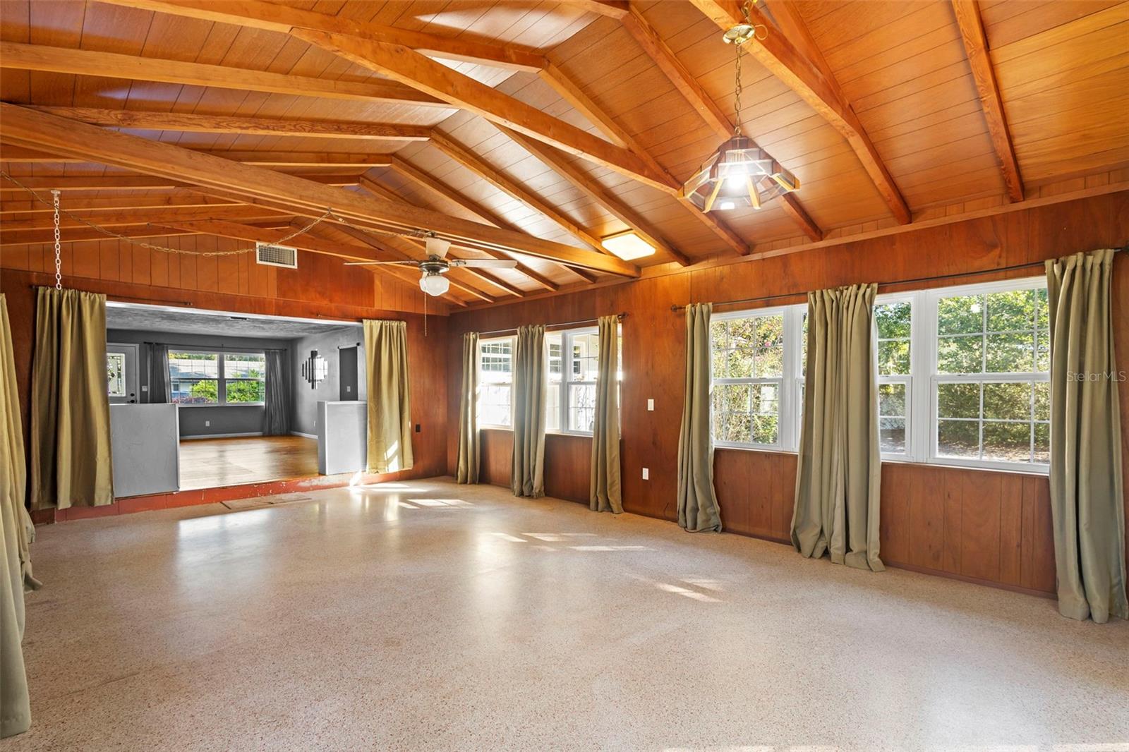 WOODHILL ACRES - Residential