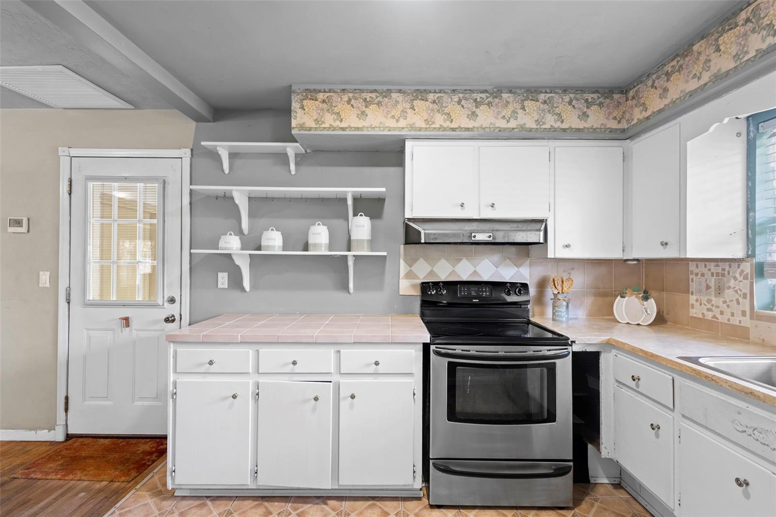 WOODHILL ACRES - Residential