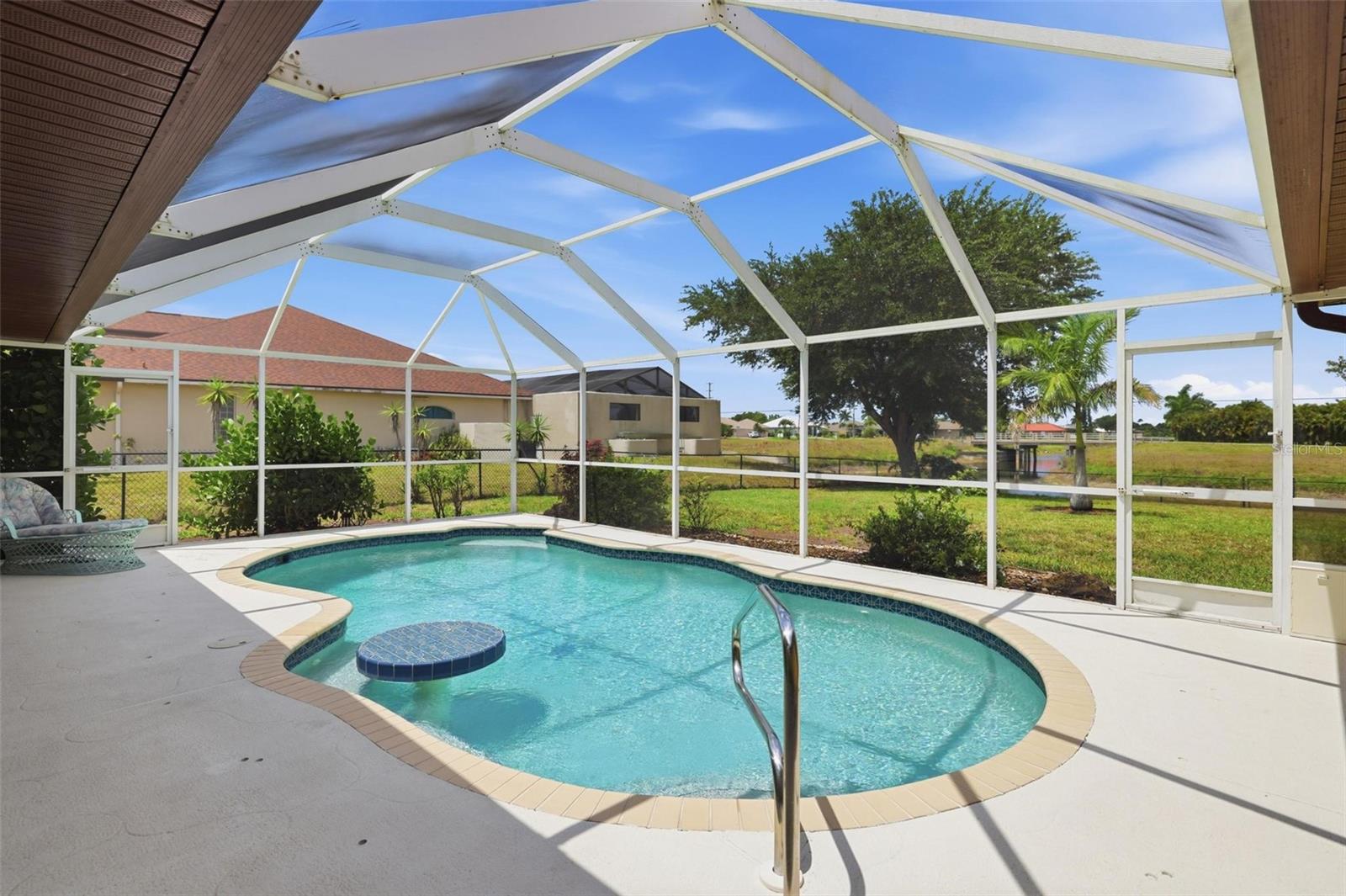 ROTONDA WHITE MARSH - Residential