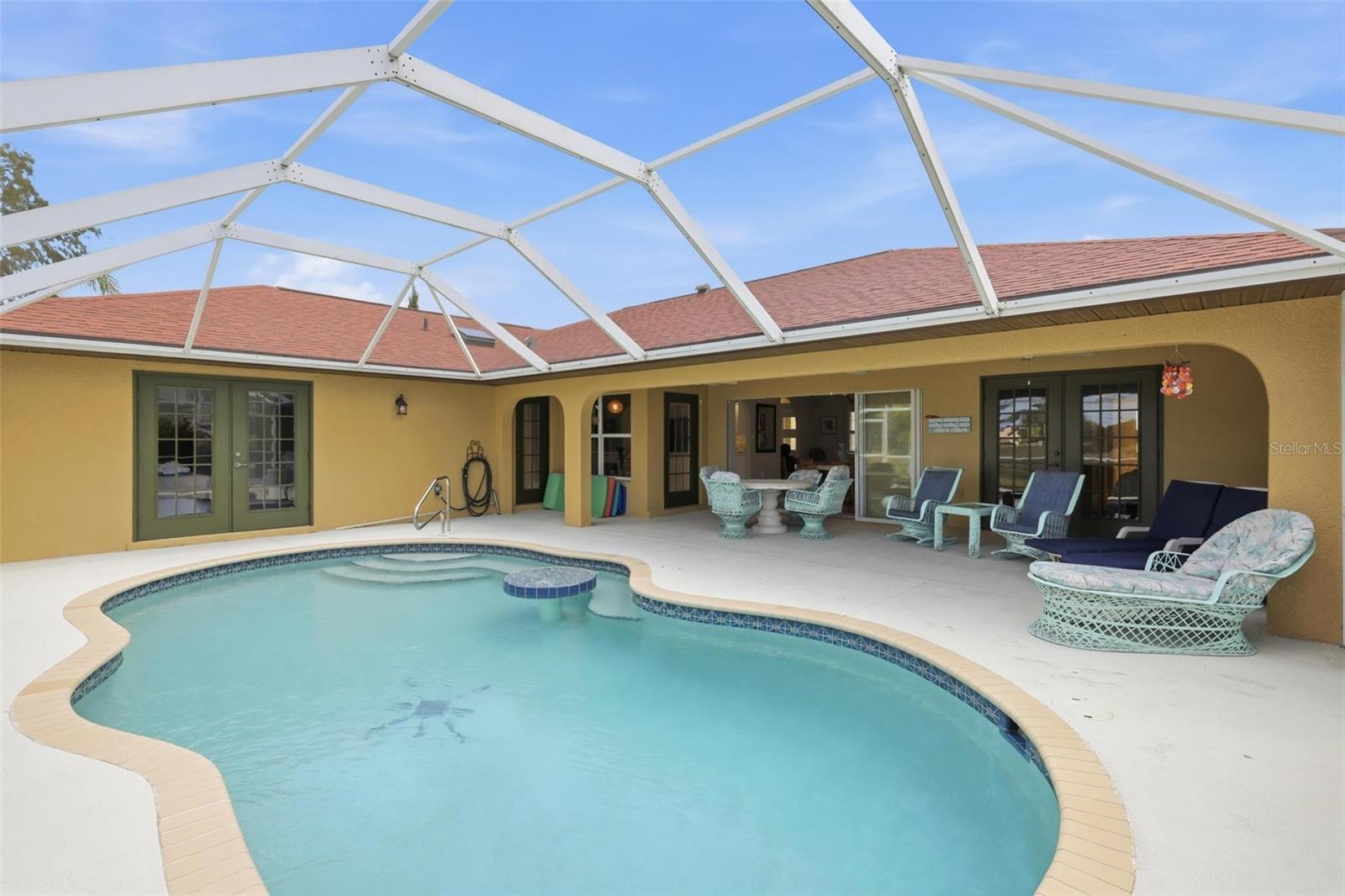 ROTONDA WHITE MARSH - Residential