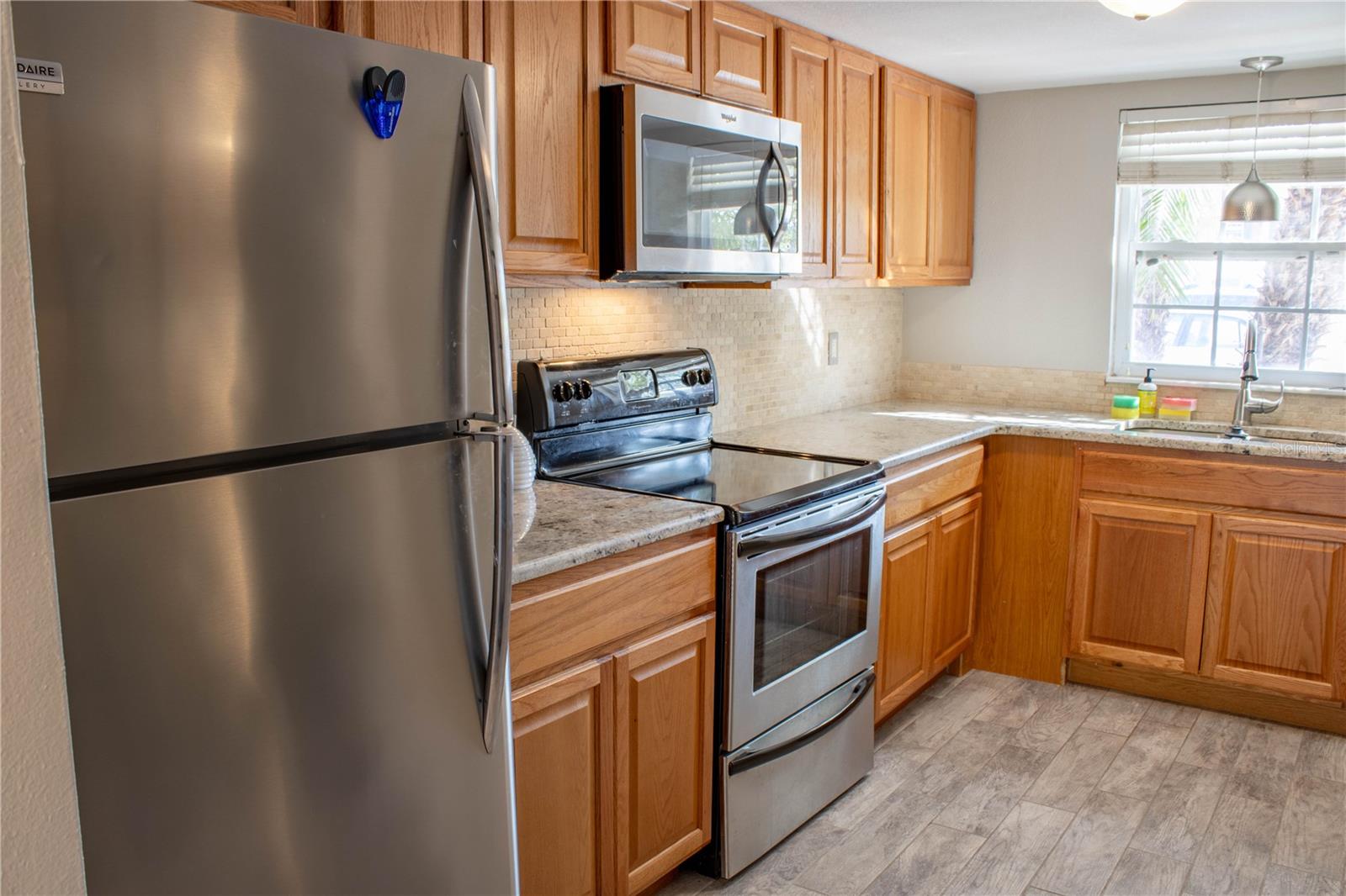 LAKE BENTLEY SHORES CONDO PH 01 - Residential