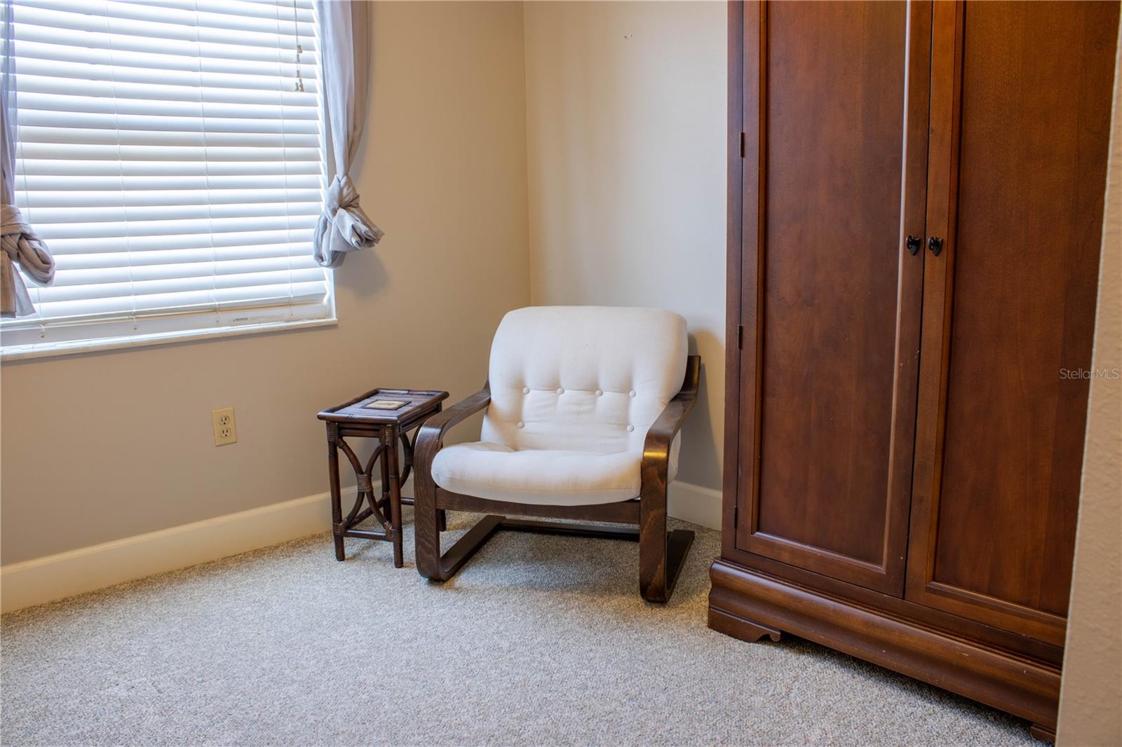 LAKE BENTLEY SHORES CONDO PH 01 - Residential