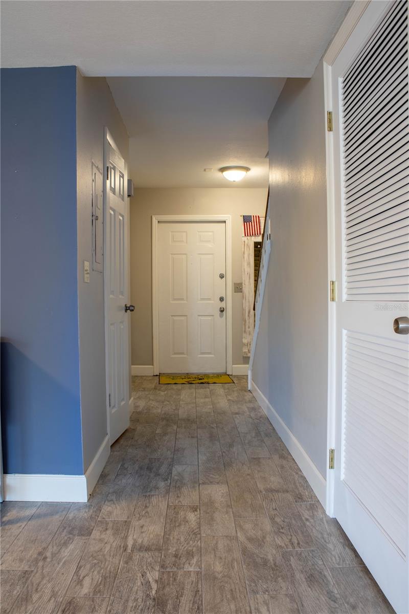 LAKE BENTLEY SHORES CONDO PH 01 - Residential