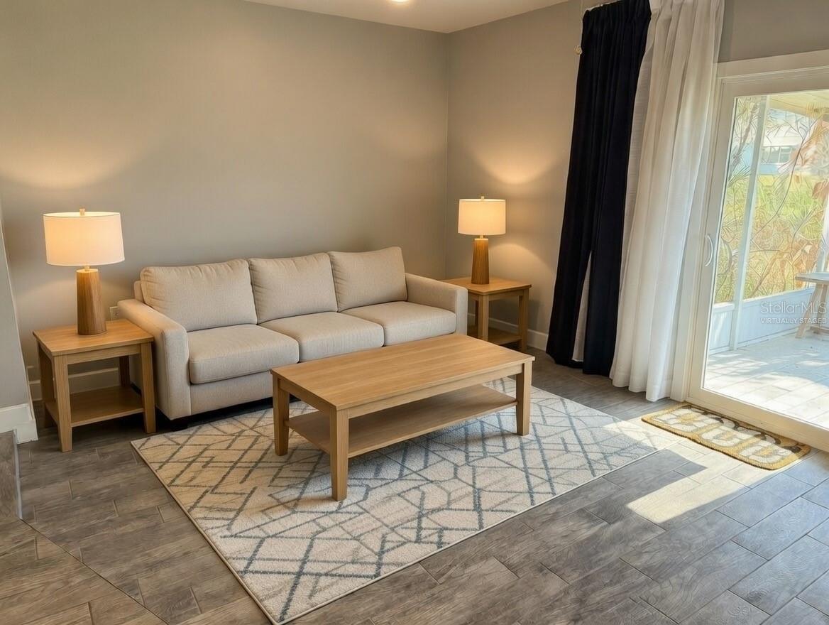 LAKE BENTLEY SHORES CONDO PH 01 - Residential