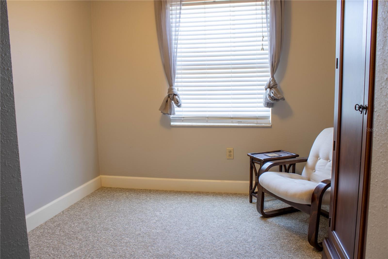 LAKE BENTLEY SHORES CONDO PH 01 - Residential