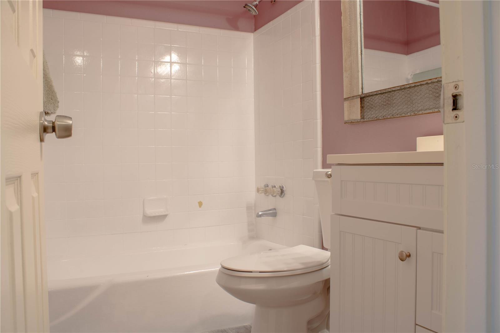 LAKE BENTLEY SHORES CONDO PH 01 - Residential