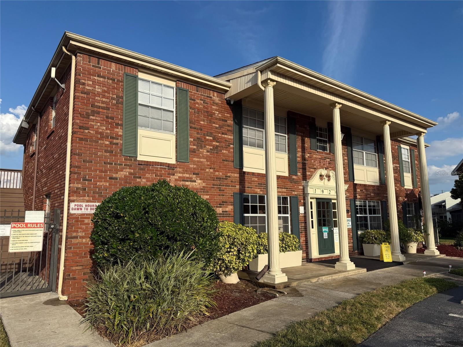 LAKE BENTLEY SHORES CONDO PH 01 - Residential