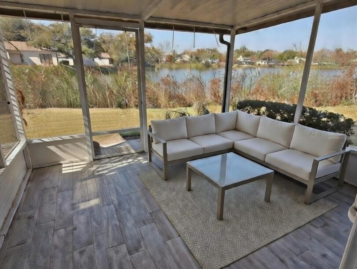 LAKE BENTLEY SHORES CONDO PH 01 - Residential