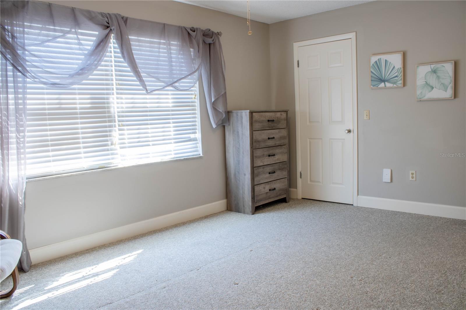 LAKE BENTLEY SHORES CONDO PH 01 - Residential